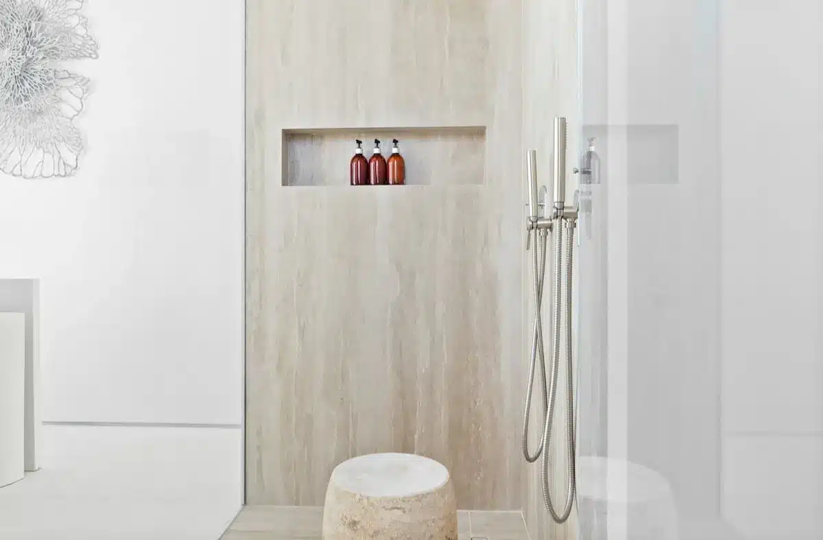 Michaelalefada-BedRoomsPage-Contant-8